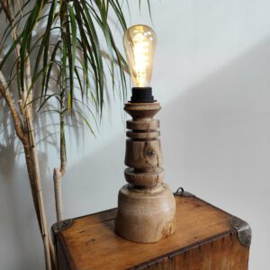 LC10- LAMPE BOIS DE CHENE