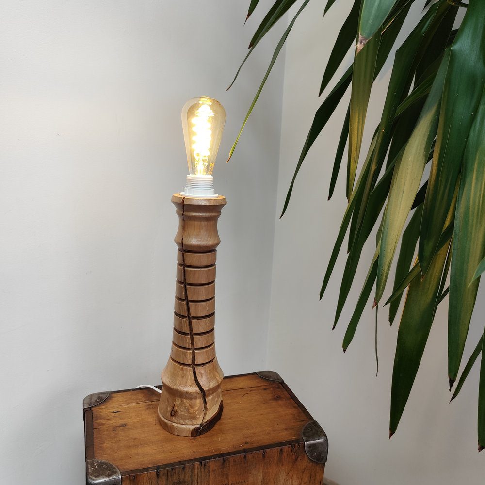 LC11- LAMPE BOIS MASSIF – Image 3